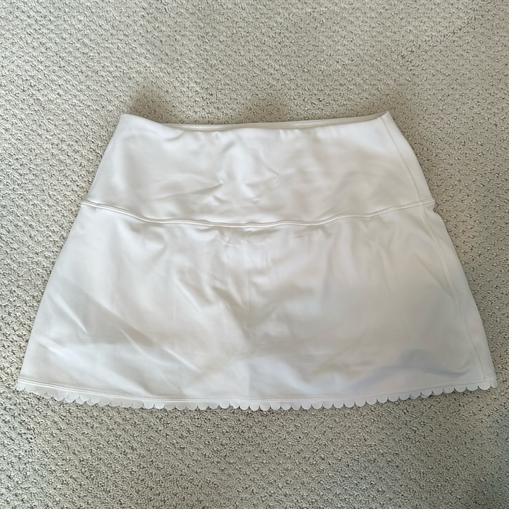 IVL Scalloped Mini Tennis Skort
 - Size 8